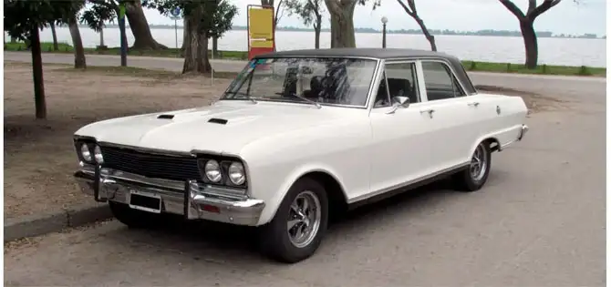 Weißer Oldtimer – beispielhaftes Ankaufsfahrzeug in München